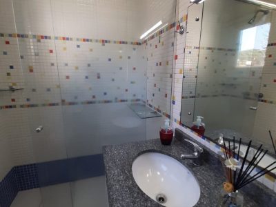 Casa à venda com 220m², 4 quartos, 1 suíte, 4 vagas no bairro Partenon em Porto Alegre - Foto 32