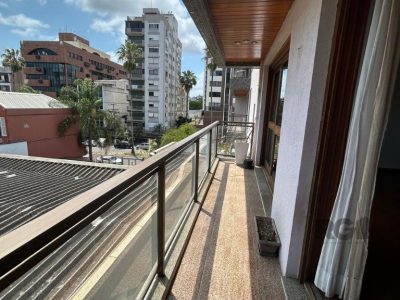 Apartamento à venda com 161m², 3 quartos, 1 suíte, 1 vaga no bairro Menino Deus em Porto Alegre - Foto 9