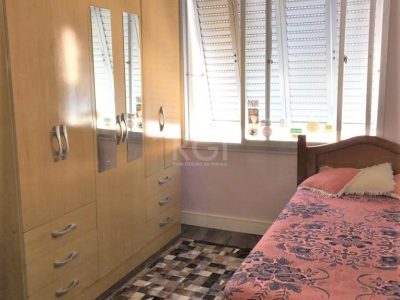 Apartamento à venda com 68m², 3 quartos, 1 suíte, 1 vaga no bairro Menino Deus em Porto Alegre - Foto 13