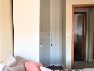 Apartamento à venda com 68m², 3 quartos, 1 suíte, 1 vaga no bairro Menino Deus em Porto Alegre - Foto 15