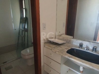 Cobertura à venda com 249m², 3 quartos, 2 suítes, 2 vagas no bairro Menino Deus em Porto Alegre - Foto 17