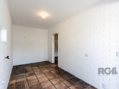 Casa à venda com 337m², 3 quartos, 1 suíte, 3 vagas no bairro Cristal em Porto Alegre - Foto 18