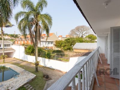 Casa à venda com 337m², 3 quartos, 1 suíte, 3 vagas no bairro Cristal em Porto Alegre - Foto 26