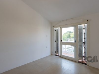 Casa à venda com 337m², 3 quartos, 1 suíte, 3 vagas no bairro Cristal em Porto Alegre - Foto 29