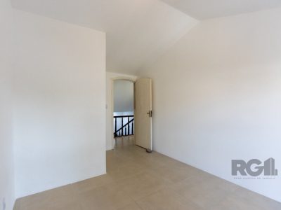 Casa à venda com 337m², 3 quartos, 1 suíte, 3 vagas no bairro Cristal em Porto Alegre - Foto 30