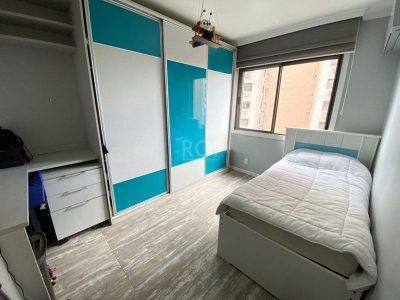 Apartamento à venda com 120m², 3 quartos, 2 vagas no bairro Higienópolis em Porto Alegre - Foto 6