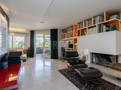 Apartamento à venda com 283m², 3 quartos, 3 suítes, 2 vagas no bairro Auxiliadora em Porto Alegre - Foto 7