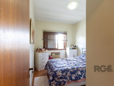 Casa Condominio à venda com 186m², 3 quartos, 1 suíte, 2 vagas no bairro Ipanema em Porto Alegre - Foto 32