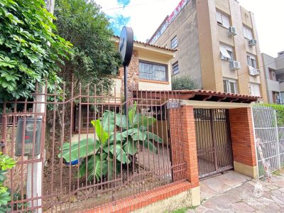 Casa à venda com 347m², 5 quartos, 2 suítes, 3 vagas no bairro São João em Porto Alegre - Foto 10