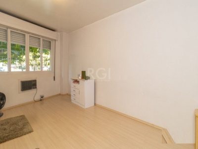 Apartamento à venda com 75m², 3 quartos no bairro Moinhos de Vento em Porto Alegre - Foto 10