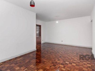 Apartamento à venda com 107m², 2 quartos, 1 suíte, 1 vaga no bairro Auxiliadora em Porto Alegre - Foto 2