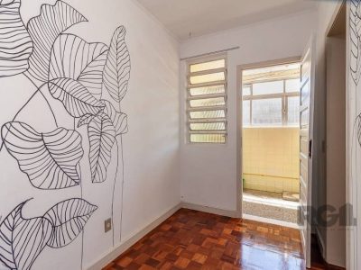 Apartamento à venda com 107m², 2 quartos, 1 suíte, 1 vaga no bairro Auxiliadora em Porto Alegre - Foto 13