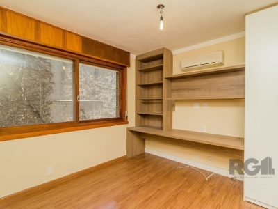 Apartamento à venda com 197m², 3 quartos, 1 suíte, 2 vagas no bairro Auxiliadora em Porto Alegre - Foto 9