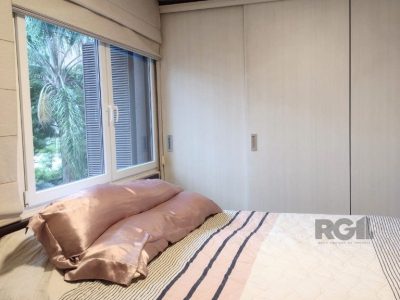 Apartamento à venda com 152m², 3 quartos, 1 suíte, 2 vagas no bairro Petrópolis em Porto Alegre - Foto 12