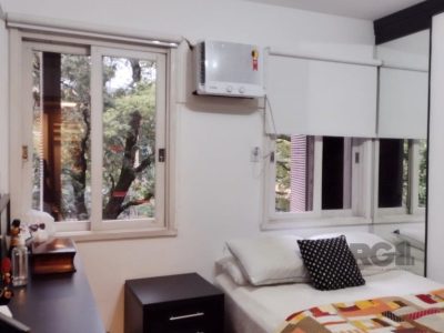 Apartamento à venda com 152m², 3 quartos, 1 suíte, 2 vagas no bairro Petrópolis em Porto Alegre - Foto 18