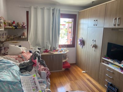 Casa à venda com 378m², 4 quartos, 1 suíte, 2 vagas no bairro Chácara das Pedras em Porto Alegre - Foto 12