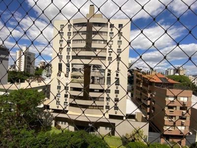 Apartamento à venda com 92m², 3 quartos, 1 suíte, 2 vagas no bairro Petrópolis em Porto Alegre - Foto 6