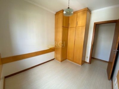 Apartamento à venda com 92m², 3 quartos, 1 suíte, 2 vagas no bairro Petrópolis em Porto Alegre - Foto 12