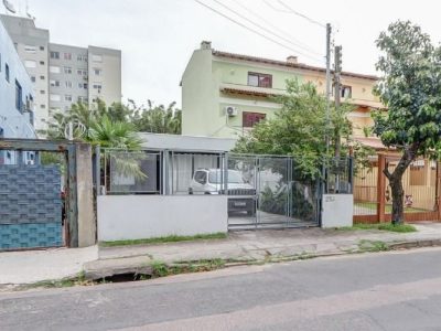 Casa à venda com 153m², 2 quartos, 1 suíte, 2 vagas no bairro Tristeza em Porto Alegre - Foto 70