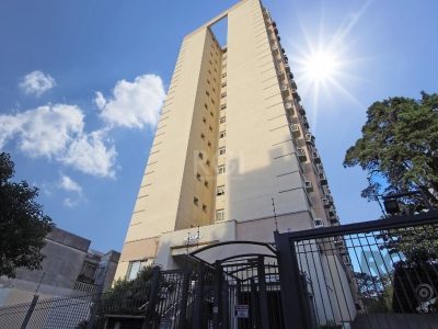 Apartamento à venda com 67m², 2 quartos, 1 suíte, 1 vaga no bairro Petrópolis em Porto Alegre - Foto 11