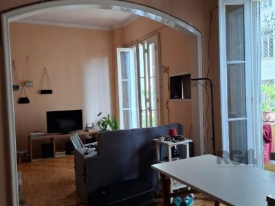 Apartamento à venda com 112m², 3 quartos, 1 suíte no bairro Floresta em Porto Alegre - Foto 15