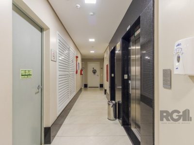 Apartamento à venda com 102m², 3 quartos, 1 suíte, 2 vagas no bairro Jardim do Salso em Porto Alegre - Foto 19