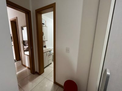 Apartamento à venda com 55m², 2 quartos, 1 suíte, 2 vagas no bairro Tristeza em Porto Alegre - Foto 5