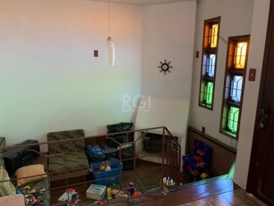 Casa à venda com 140m², 2 quartos, 1 suíte, 2 vagas no bairro Medianeira em Porto Alegre - Foto 6