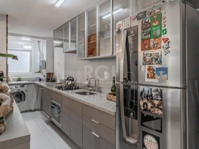 Apartamento à venda com 100m², 3 quartos, 1 suíte, 1 vaga no bairro São Sebastião em Porto Alegre - Foto 4