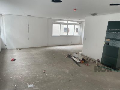 Conjunto/Sala à venda com 70m² no bairro Moinhos de Vento em Porto Alegre - Foto 3