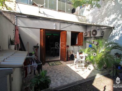 Casa à venda com 227m², 3 quartos, 1 suíte, 2 vagas no bairro Chácara das Pedras em Porto Alegre - Foto 12