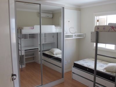 Casa à venda com 220m², 3 quartos, 1 suíte, 4 vagas no bairro Ipanema em Porto Alegre - Foto 21