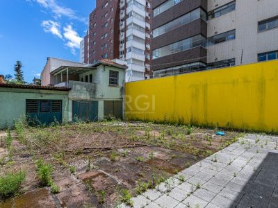 Casa à venda com 190m², 3 quartos, 4 vagas no bairro Petrópolis em Porto Alegre - Foto 31