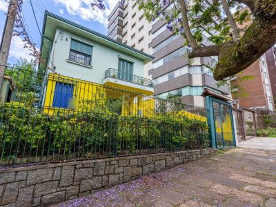 Casa à venda com 190m², 3 quartos, 4 vagas no bairro Petrópolis em Porto Alegre - Foto 37