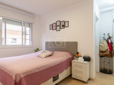 Apartamento à venda com 66m², 2 quartos, 1 suíte, 2 vagas no bairro Higienópolis em Porto Alegre - Foto 9