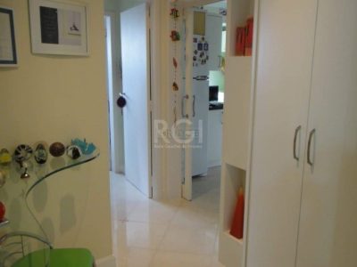 Apartamento à venda com 105m², 2 quartos, 2 vagas no bairro Santo Antônio em Porto Alegre - Foto 6