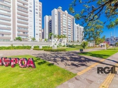 Apartamento à venda com 128m², 3 quartos, 3 suítes, 2 vagas no bairro Menino Deus em Porto Alegre - Foto 32