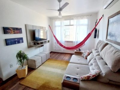 Apartamento à venda com 75m², 3 quartos no bairro Medianeira em Porto Alegre - Foto 6