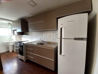 Apartamento à venda com 68m², 2 quartos, 1 suíte, 2 vagas no bairro Santana em Porto Alegre - Foto 4