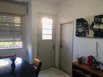 Casa à venda com 160m², 4 quartos, 4 vagas no bairro Floresta em Porto Alegre - Foto 6