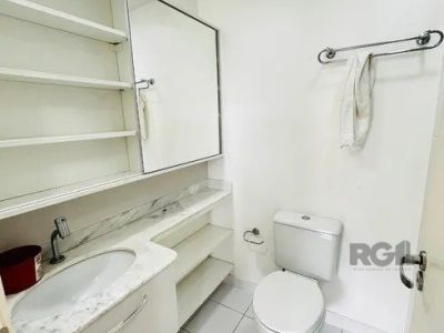 Apartamento à venda com 65m², 3 quartos, 1 suíte, 1 vaga no bairro Vila Ipiranga em Porto Alegre - Foto 10