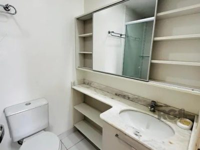 Apartamento à venda com 65m², 3 quartos, 1 suíte, 1 vaga no bairro Vila Ipiranga em Porto Alegre - Foto 11