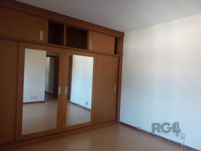 Apartamento à venda com 152m², 3 quartos, 1 suíte, 2 vagas no bairro Menino Deus em Porto Alegre - Foto 16