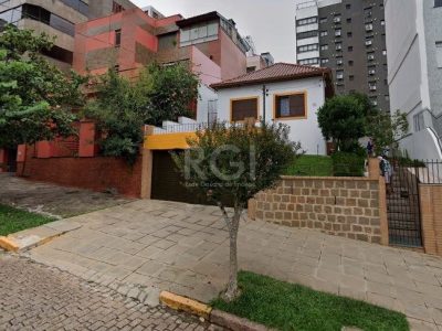 Casa à venda com 247m², 3 quartos, 2 vagas no bairro Petrópolis em Porto Alegre - Foto 2