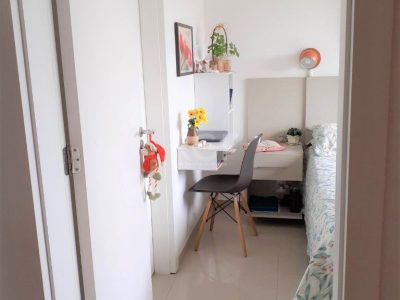 Apartamento à venda com 73m², 3 quartos, 1 suíte, 1 vaga no bairro Medianeira em Porto Alegre - Foto 17