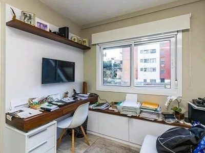 Apartamento à venda com 83m², 2 quartos, 2 suítes, 2 vagas no bairro Petrópolis em Porto Alegre - Foto 9