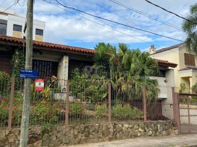 Casa à venda com 250m², 5 quartos, 1 suíte, 2 vagas no bairro Petrópolis em Porto Alegre - Foto 5