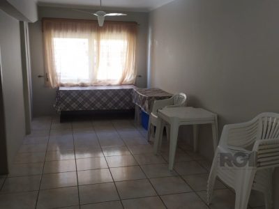 Apartamento à venda com 68m², 2 quartos, 1 vaga no bairro Partenon em Porto Alegre - Foto 4