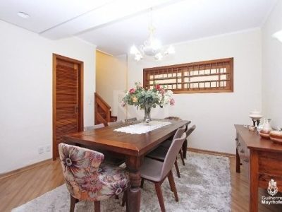 Casa à venda com 189m², 3 quartos, 1 suíte, 2 vagas no bairro Ipanema em Porto Alegre - Foto 5