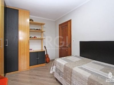 Casa à venda com 189m², 3 quartos, 1 suíte, 2 vagas no bairro Ipanema em Porto Alegre - Foto 24